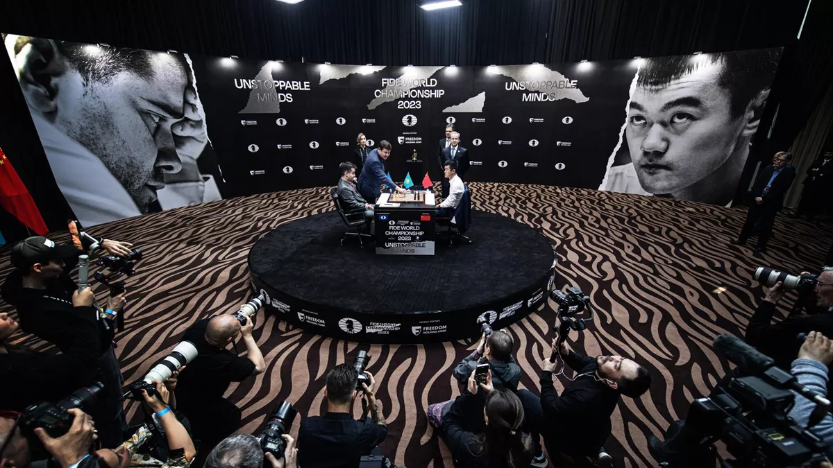 Ian Nepomniachtchi és Ding Liren